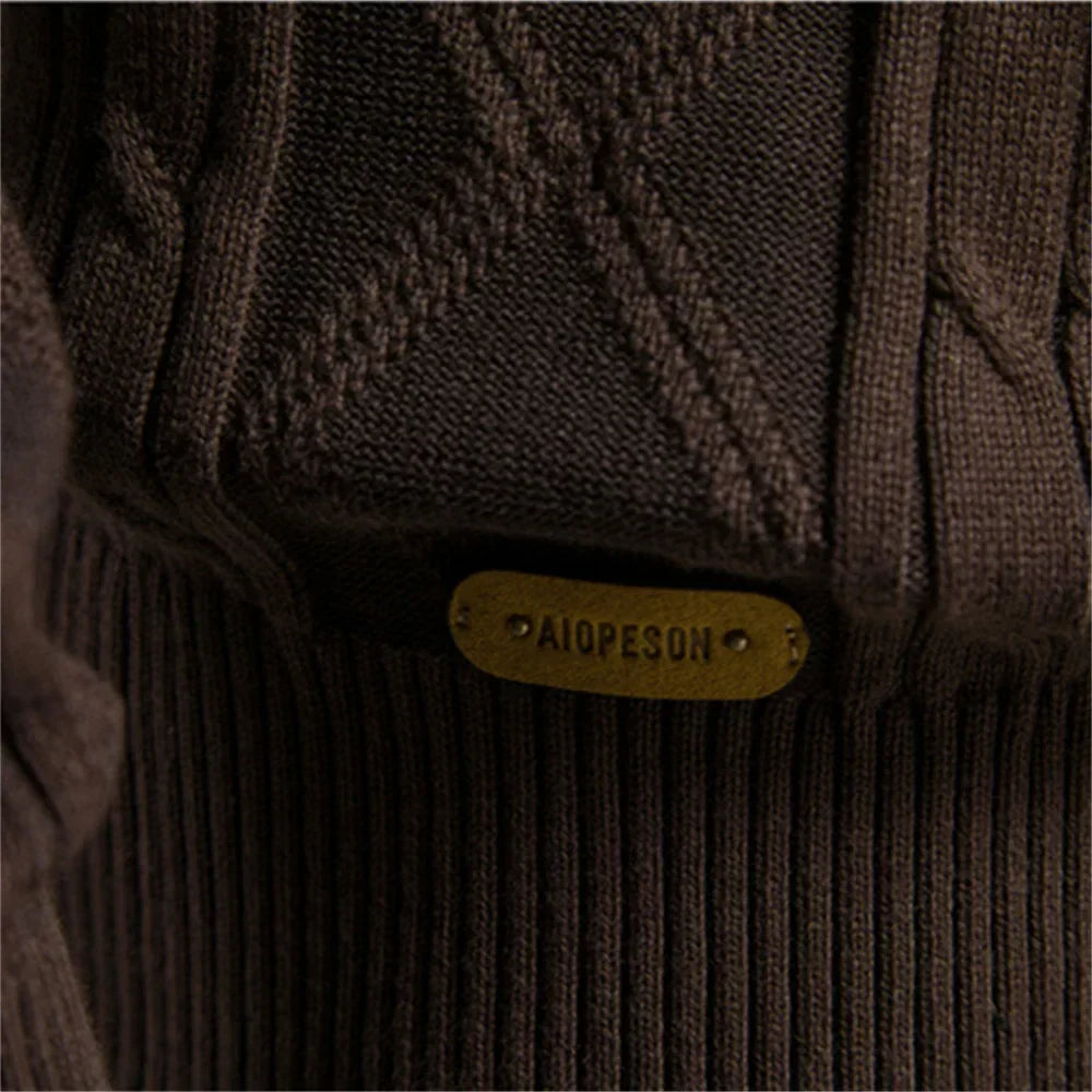 Vincent | Men's Cardigan with Button Closure